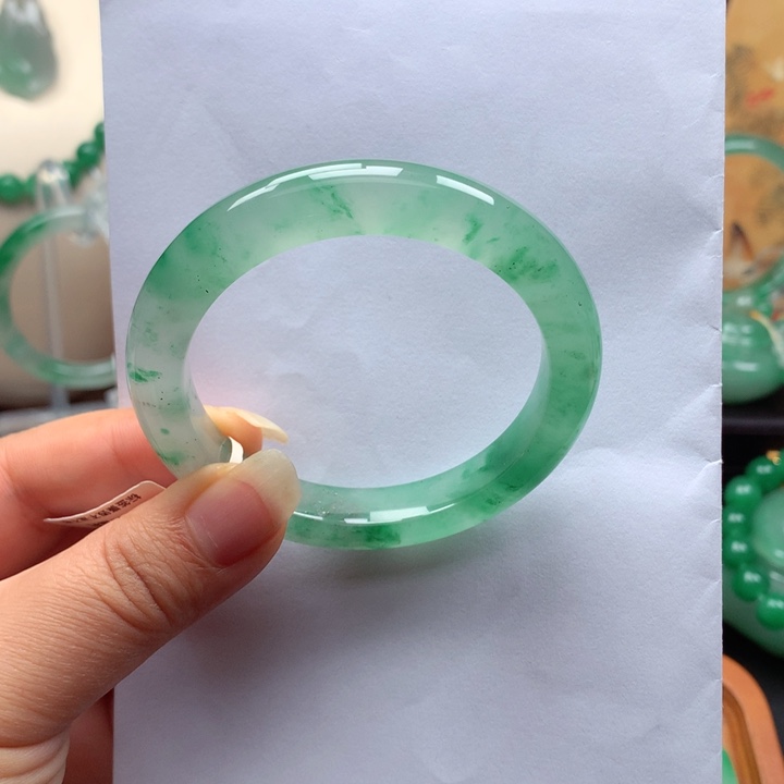 石英质玉未镶嵌手镯