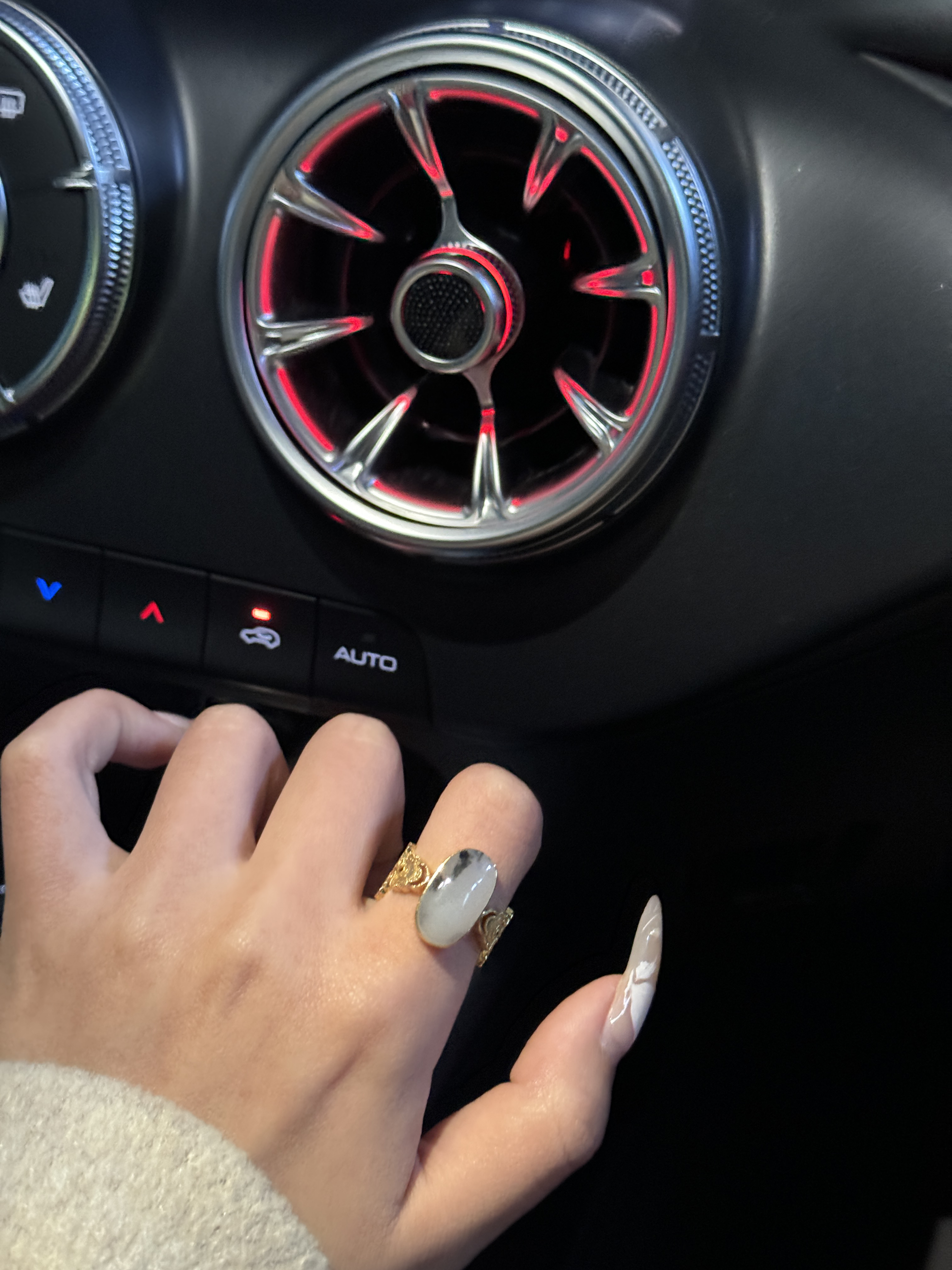 和田玉青花镶嵌戒指