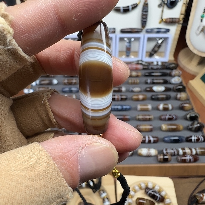 明***年玛瑙/玉髓合金颈饰