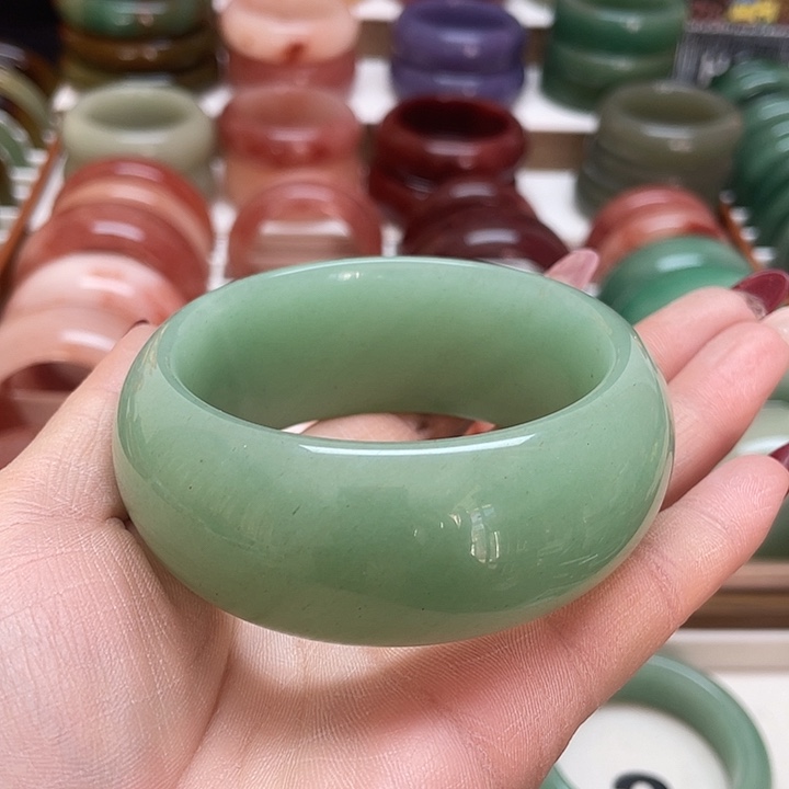 石英质玉（非洲翠）合金手镯