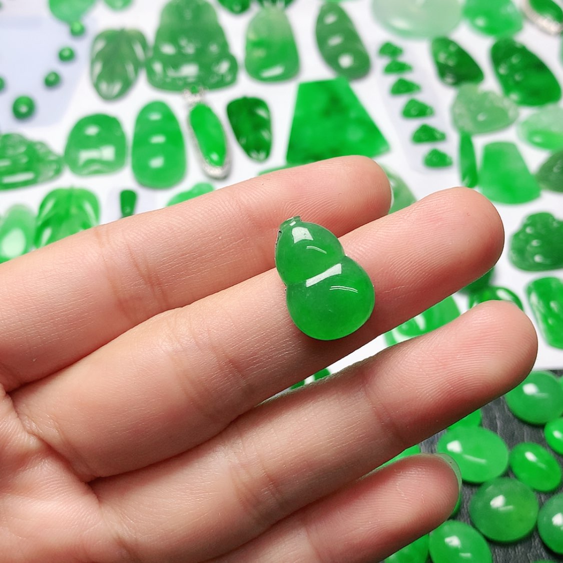 【闪购商品】翡翠颈饰未镶嵌闲****）翡翠