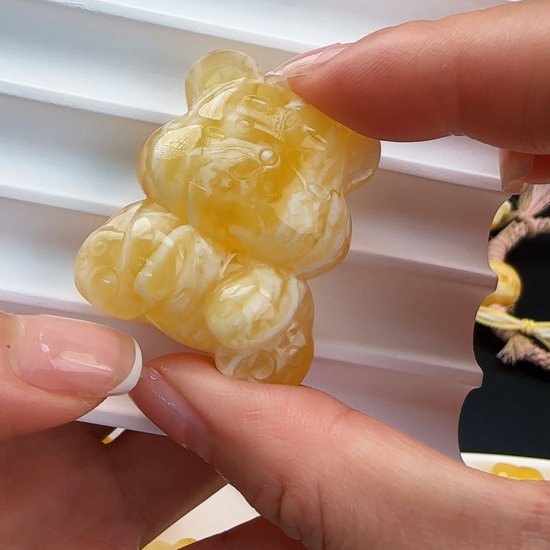 琥珀珠宝奇石未镶嵌