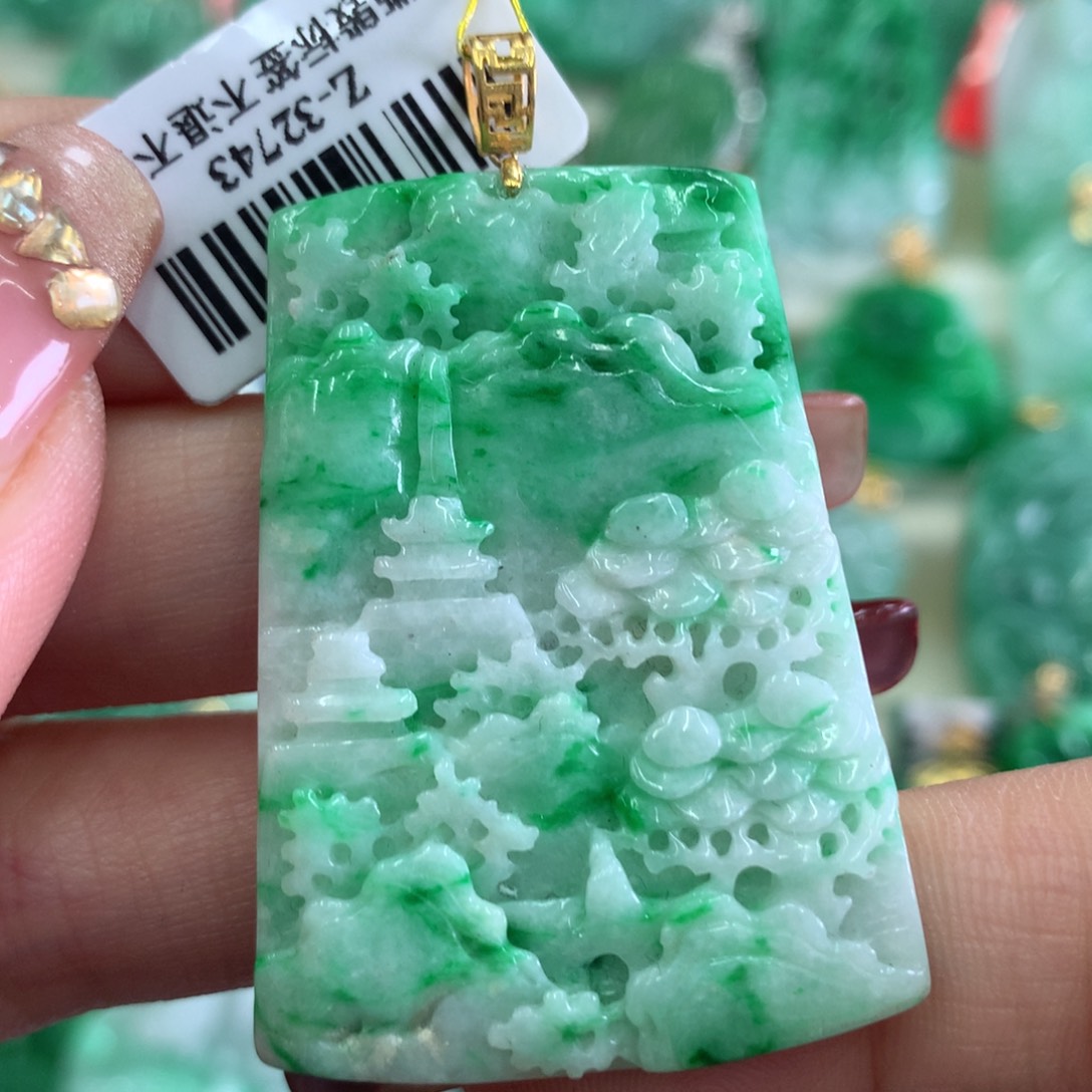 翡翠吊坠(不含链)18K金镶嵌