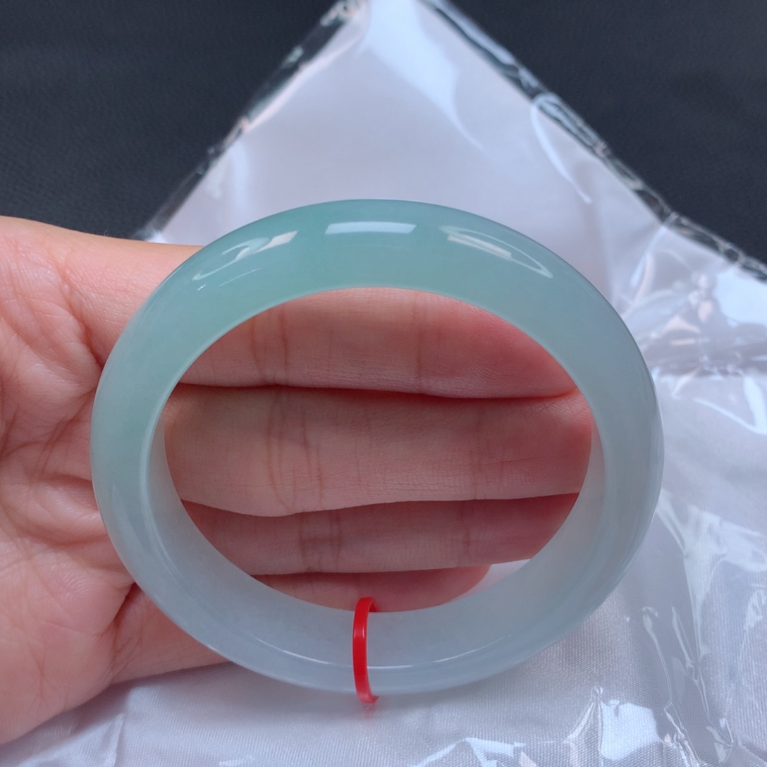 翡翠手镯未镶嵌天然