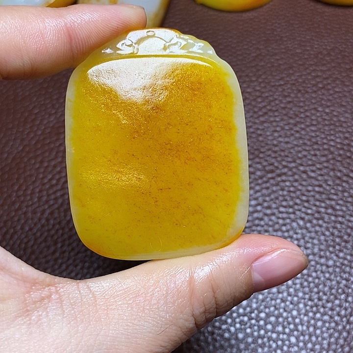 逍***仙和田玉未镶嵌颈饰