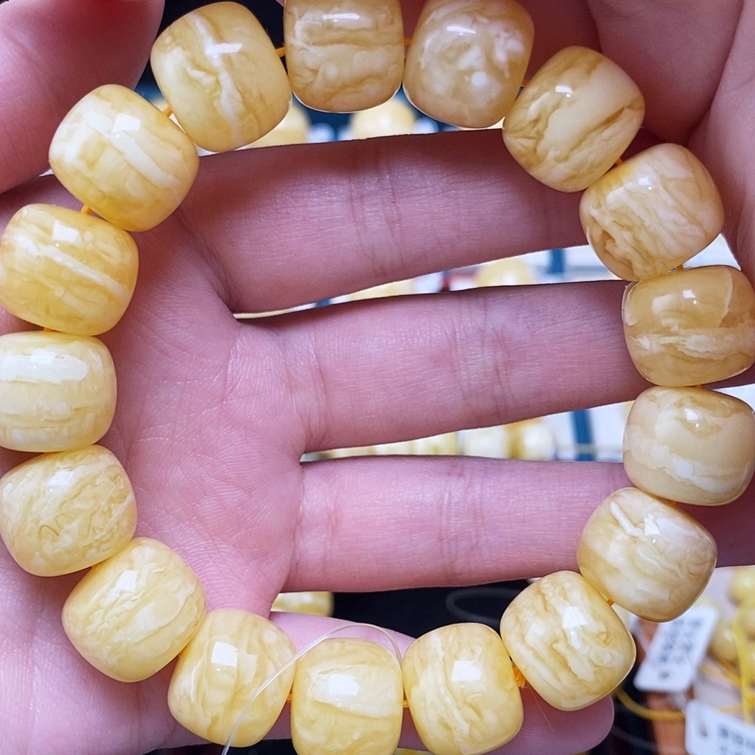 蜜蜡珠宝奇石未镶嵌