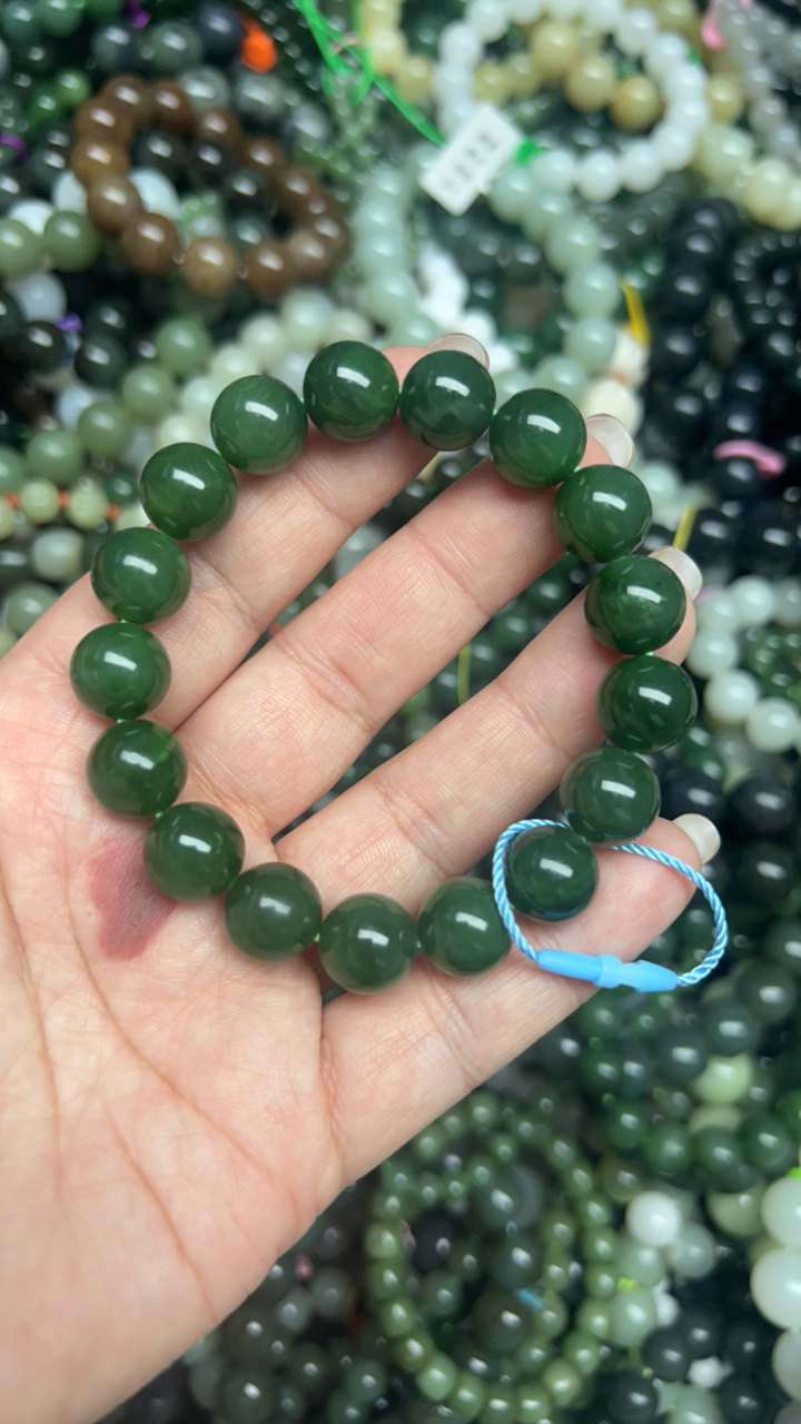 和田玉未镶嵌时尚