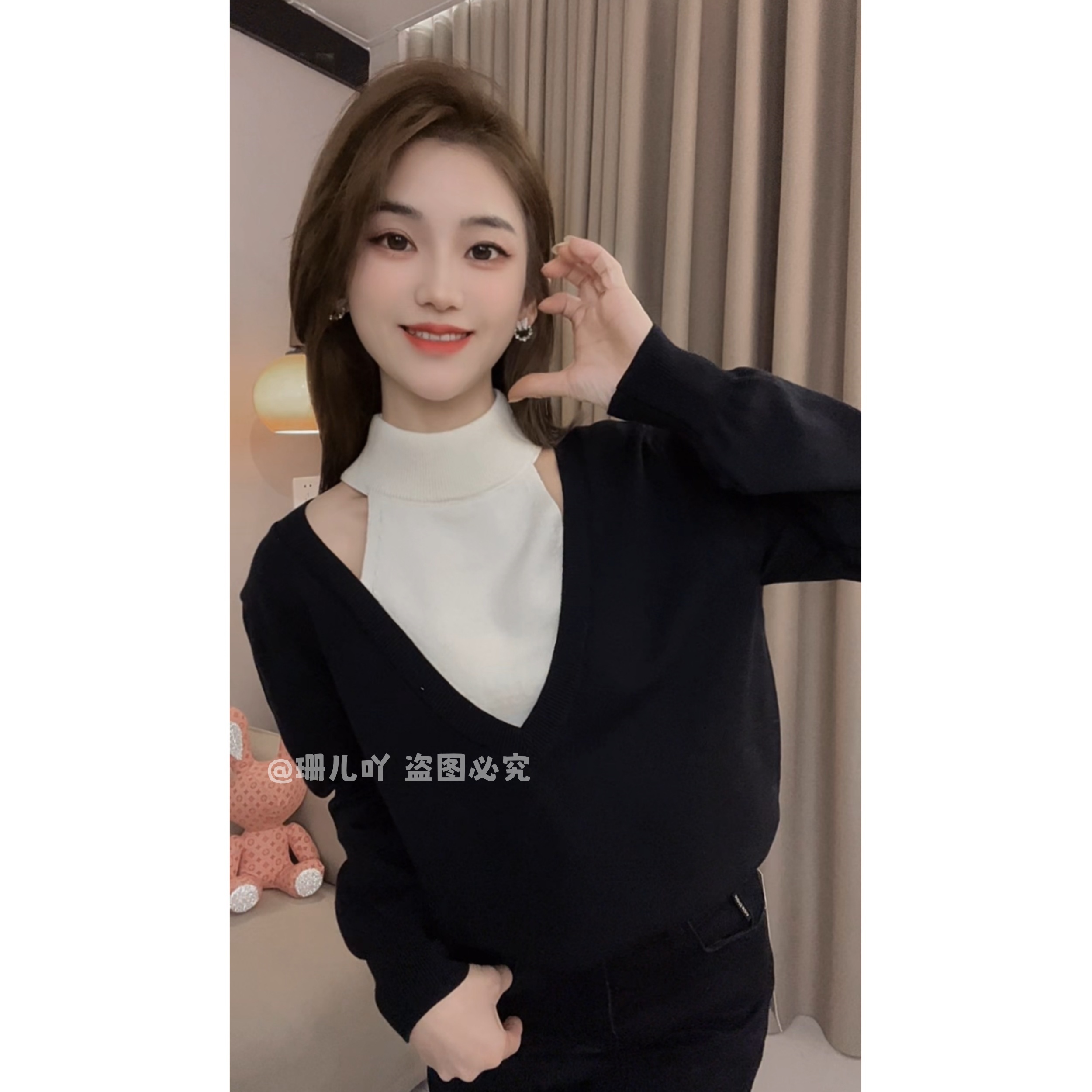 黑色拼接挂脖针织衫女早秋韩系穿搭chic别致设计感小众假两件上衣