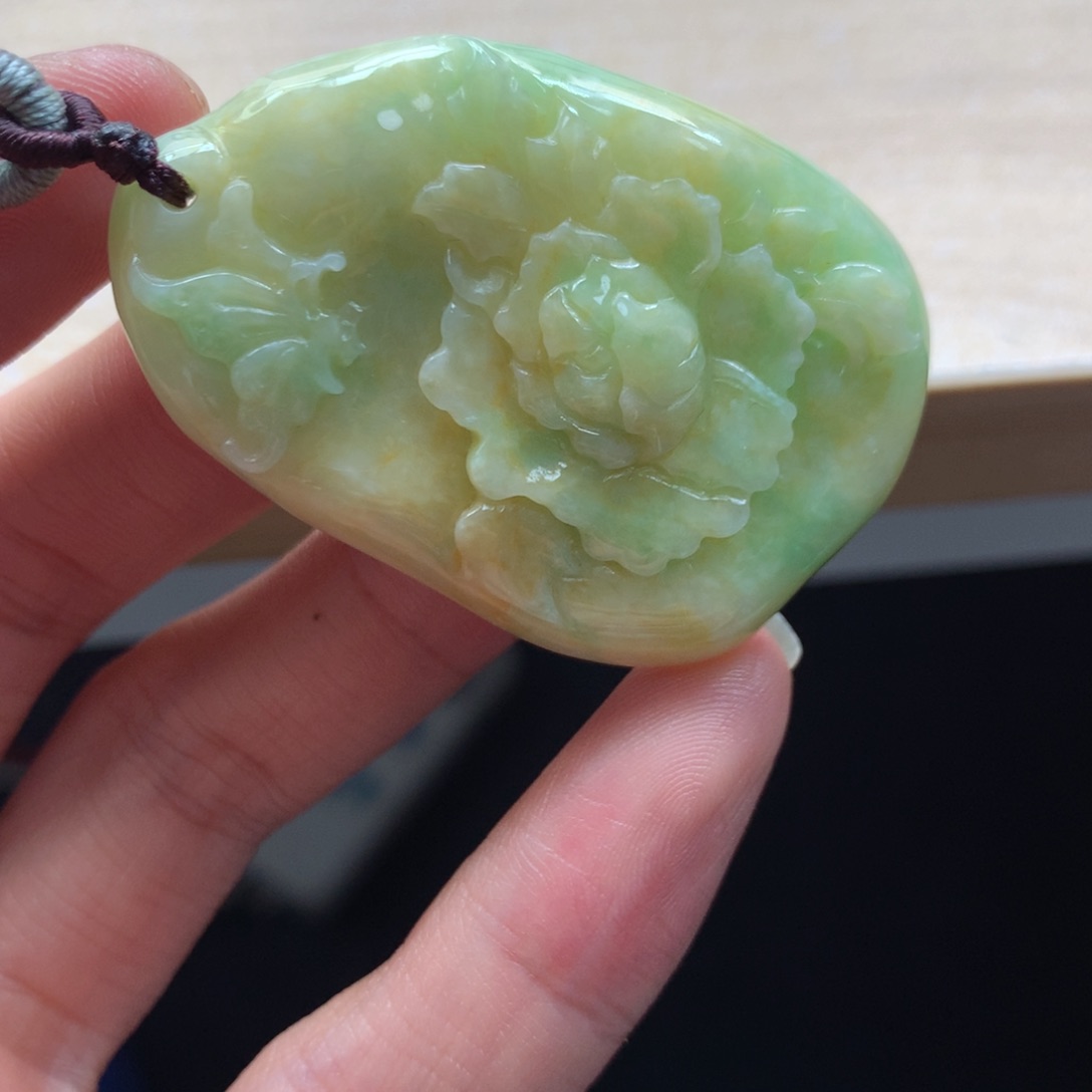 颈饰未镶嵌翡翠吊坠