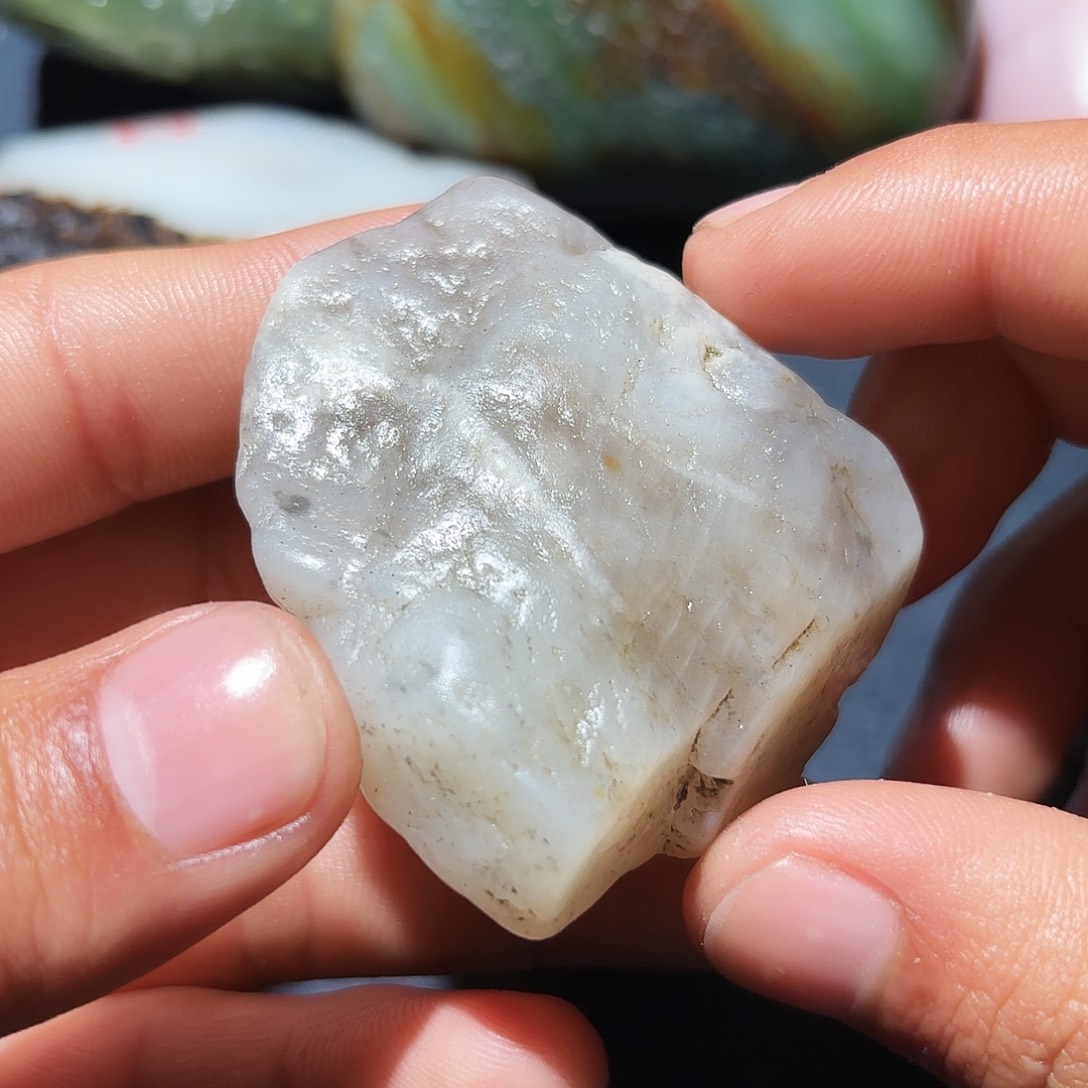 和田玉未镶嵌珠宝奇石