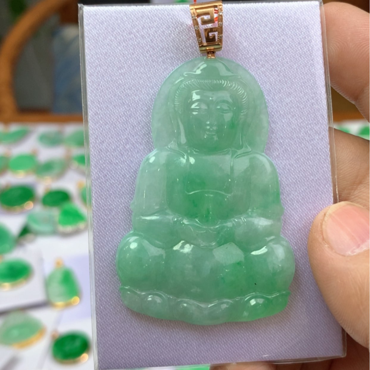 【闪购商品】翡翠颈饰18K金镶嵌翡翠