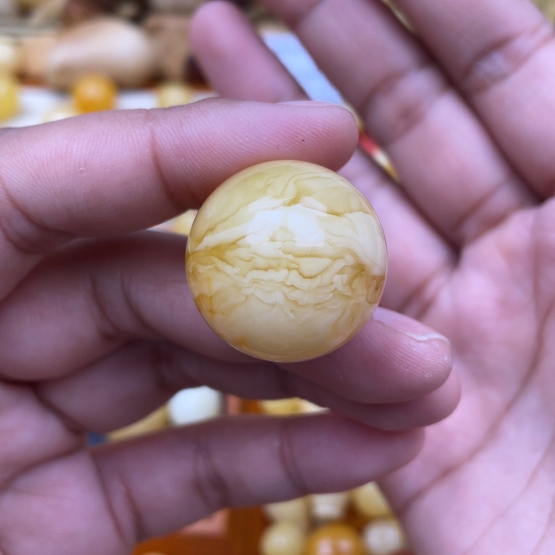 琥珀珠宝奇石未镶嵌一颗粉25.6