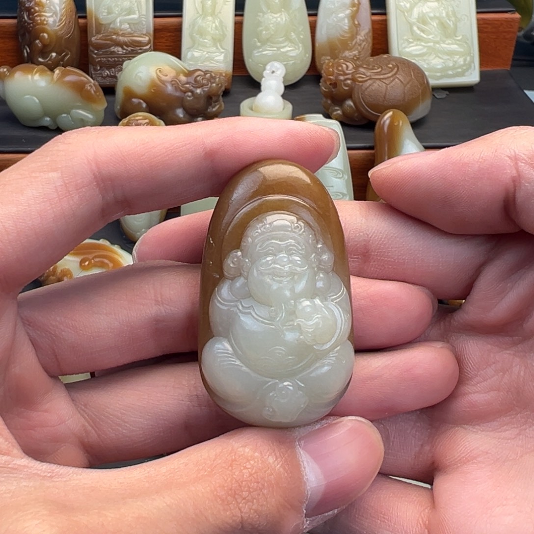 和田玉（糖玉）未镶嵌颈饰