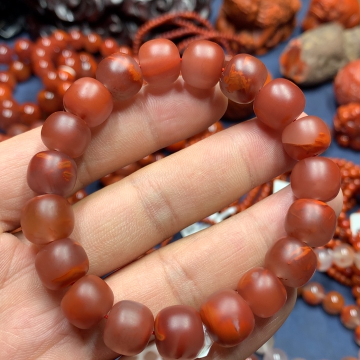 南红玛瑙手串未镶嵌12m m