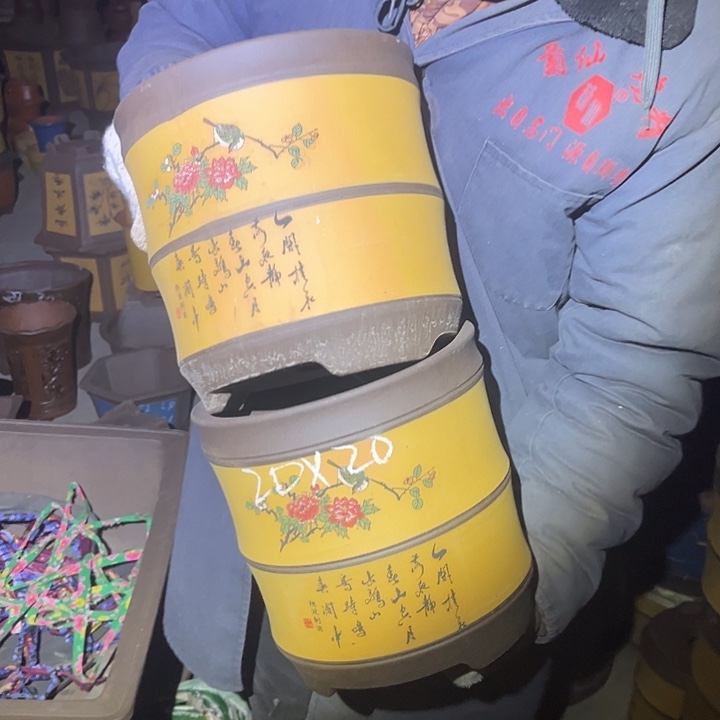 紫砂花盆紫砂花盆和小