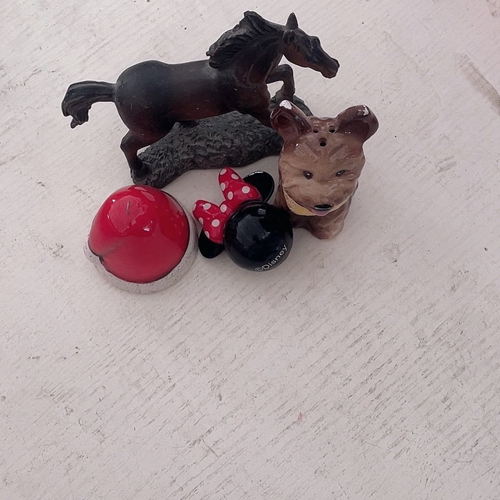 有机玻璃微瑕。         