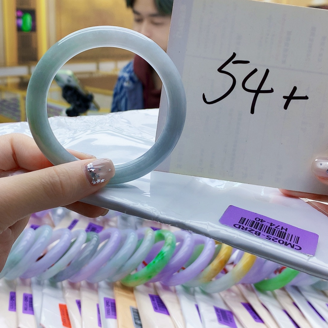 翡翠未镶嵌手镯vhj