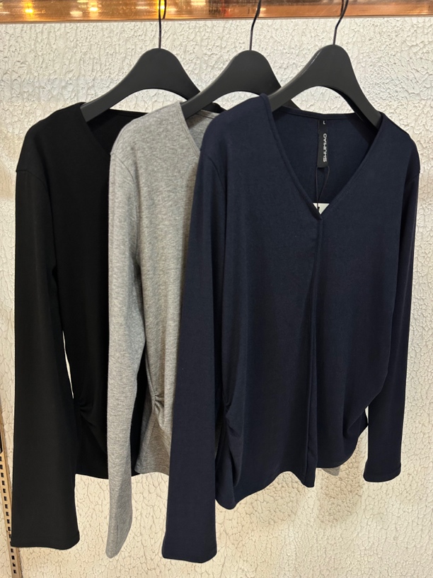 25水淼秋款1371V领打底衫