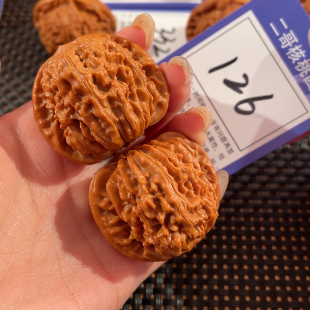 文玩核桃把件126号42尺楼