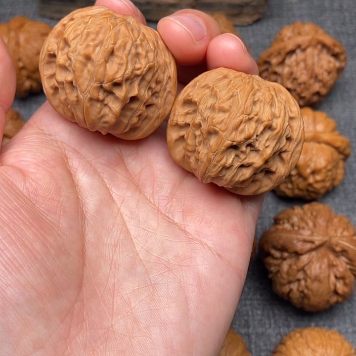 文玩核桃吊坠全品37.5磨盘