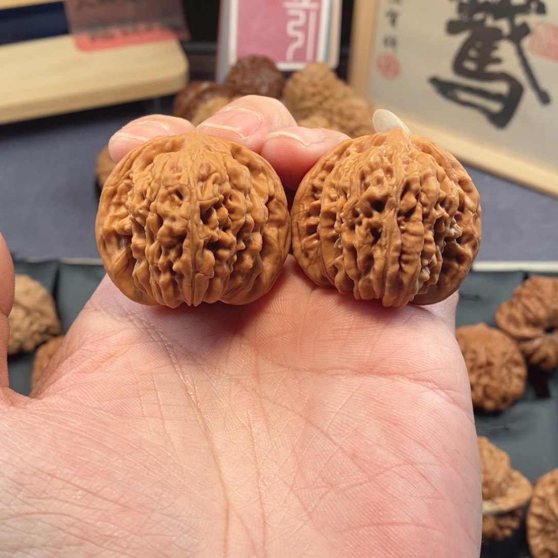 凌***马把件文玩核桃全品无修40尺挂月峰四座楼