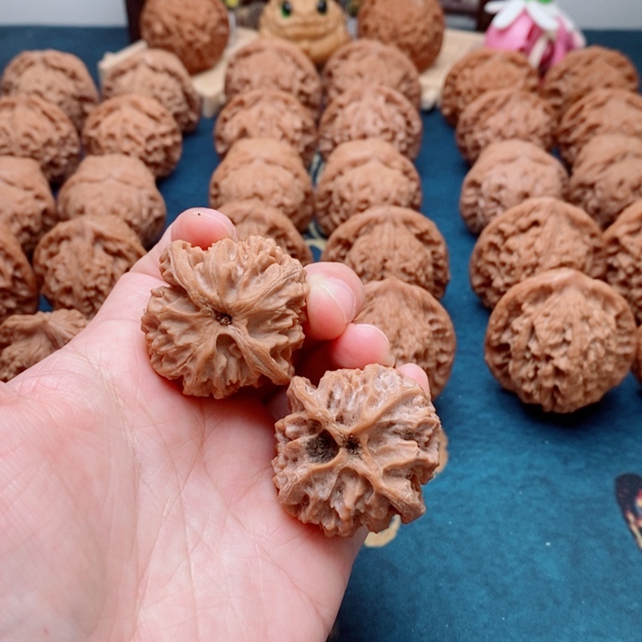 ****猪把件文玩核桃苹果园36