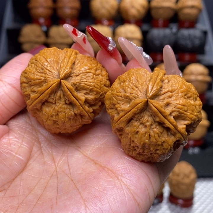 文玩核桃把件铁锤三棱26号