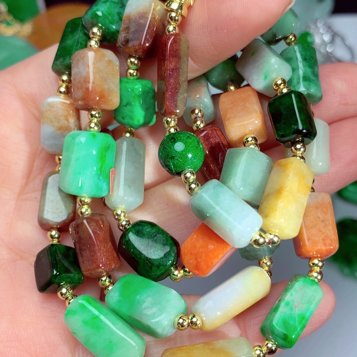 翡翠颈饰未镶嵌项链