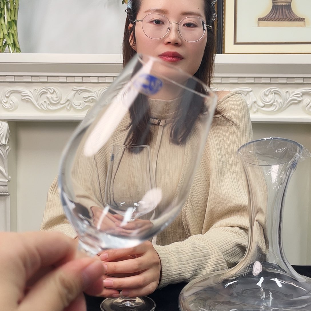 水晶玻璃350ml维拉红酒杯