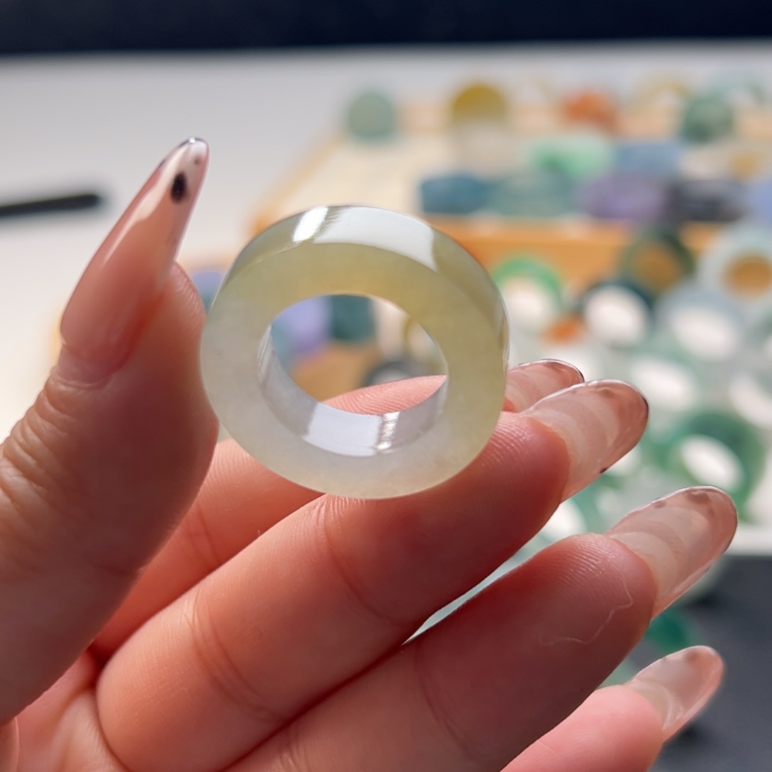 定制翡翠未镶嵌12-18冰糖雪梨