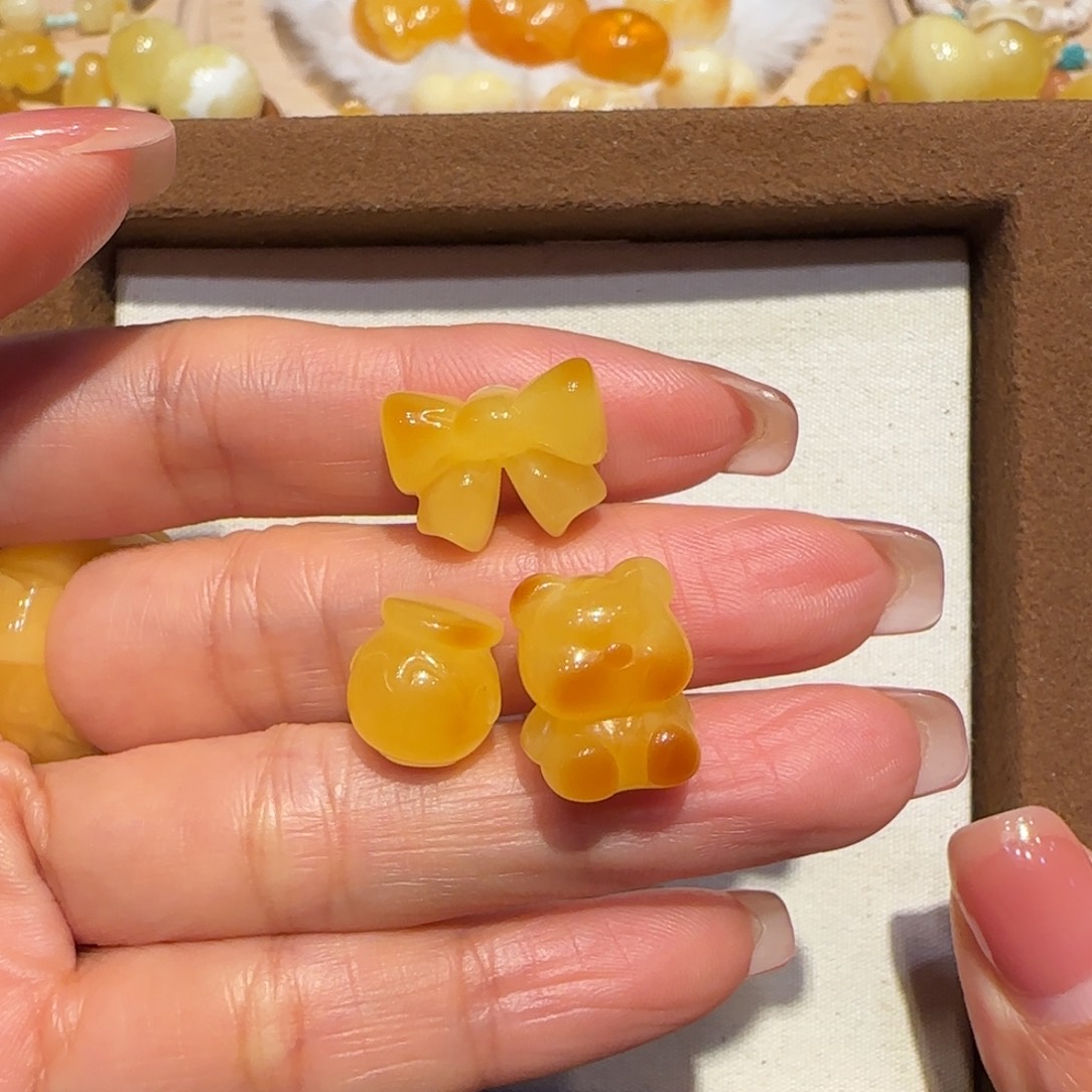 琥珀未镶嵌珠宝奇石