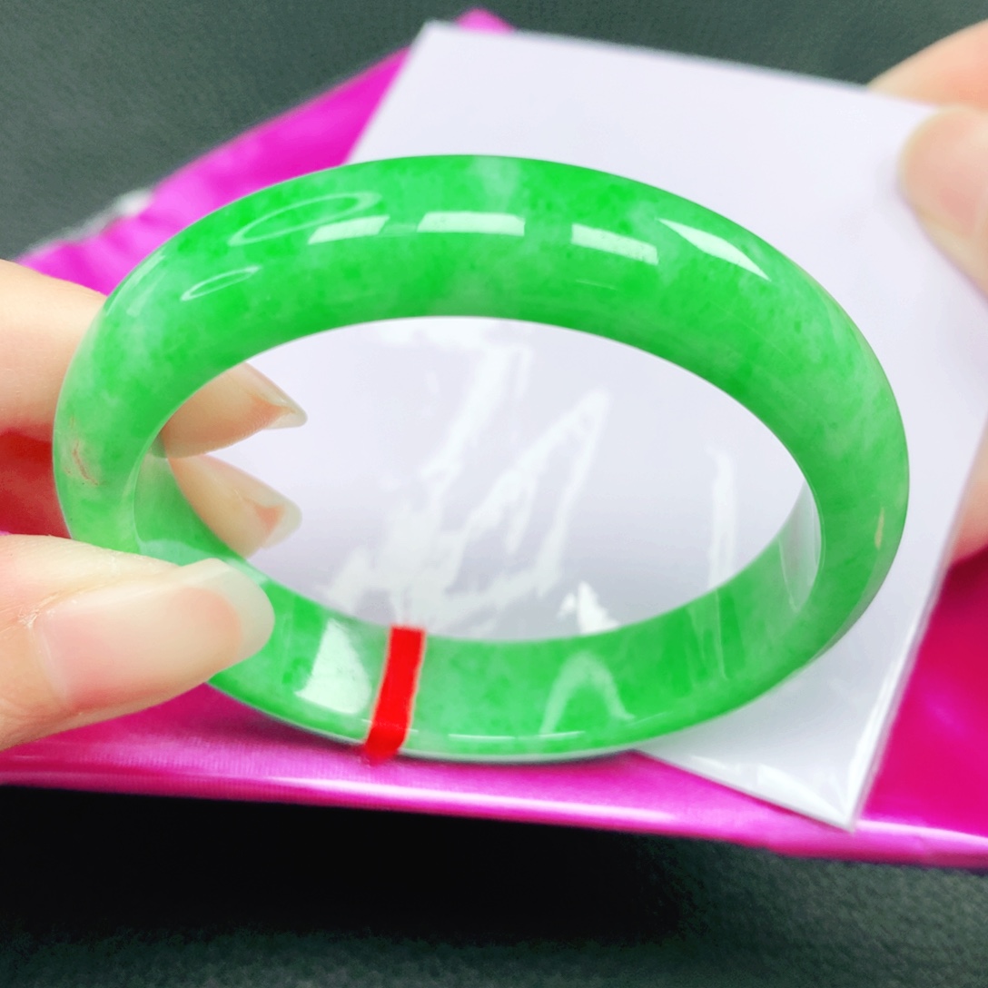 翡翠未镶嵌手镯50圈