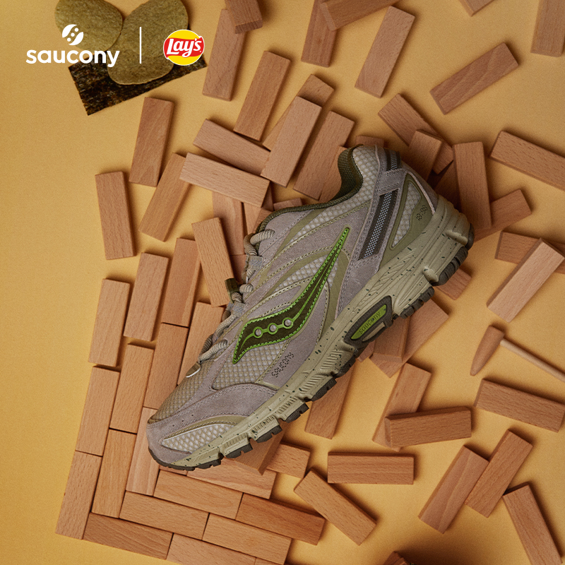 Saucony索康尼COHESION 2K PRM X Lay's乐事联名电子表复古休闲鞋