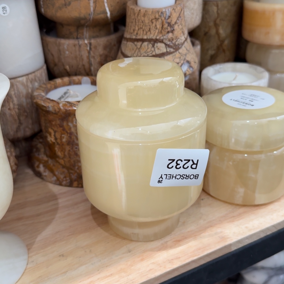 大理石R232。  人间。 