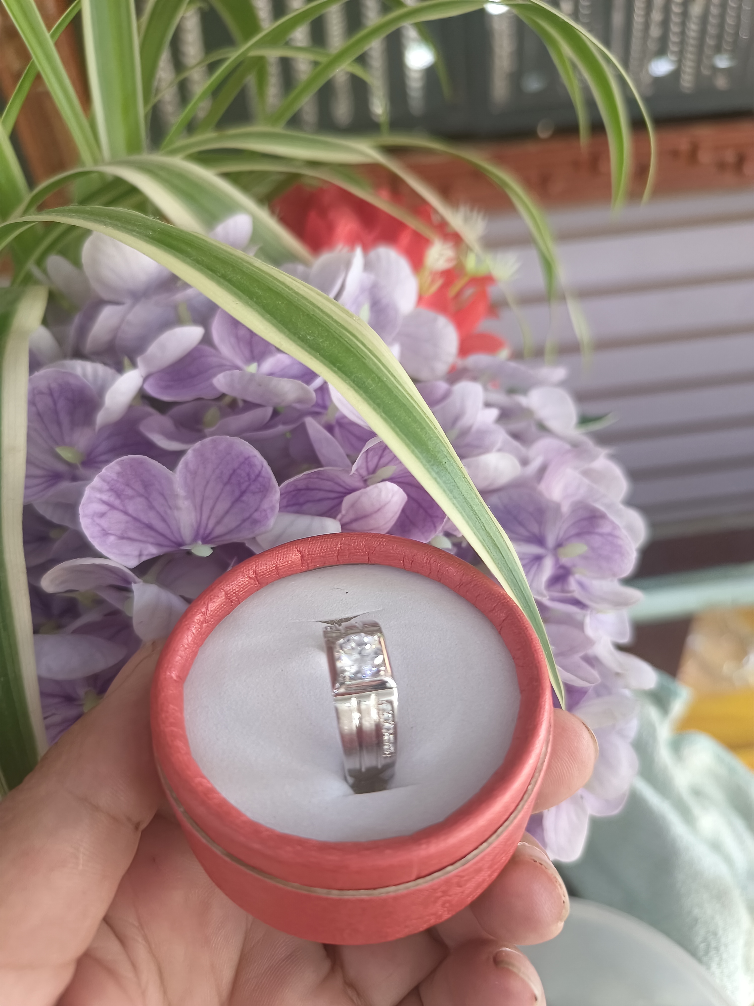 925银戒指 男女款时尚银戒指 镶嵌水钻