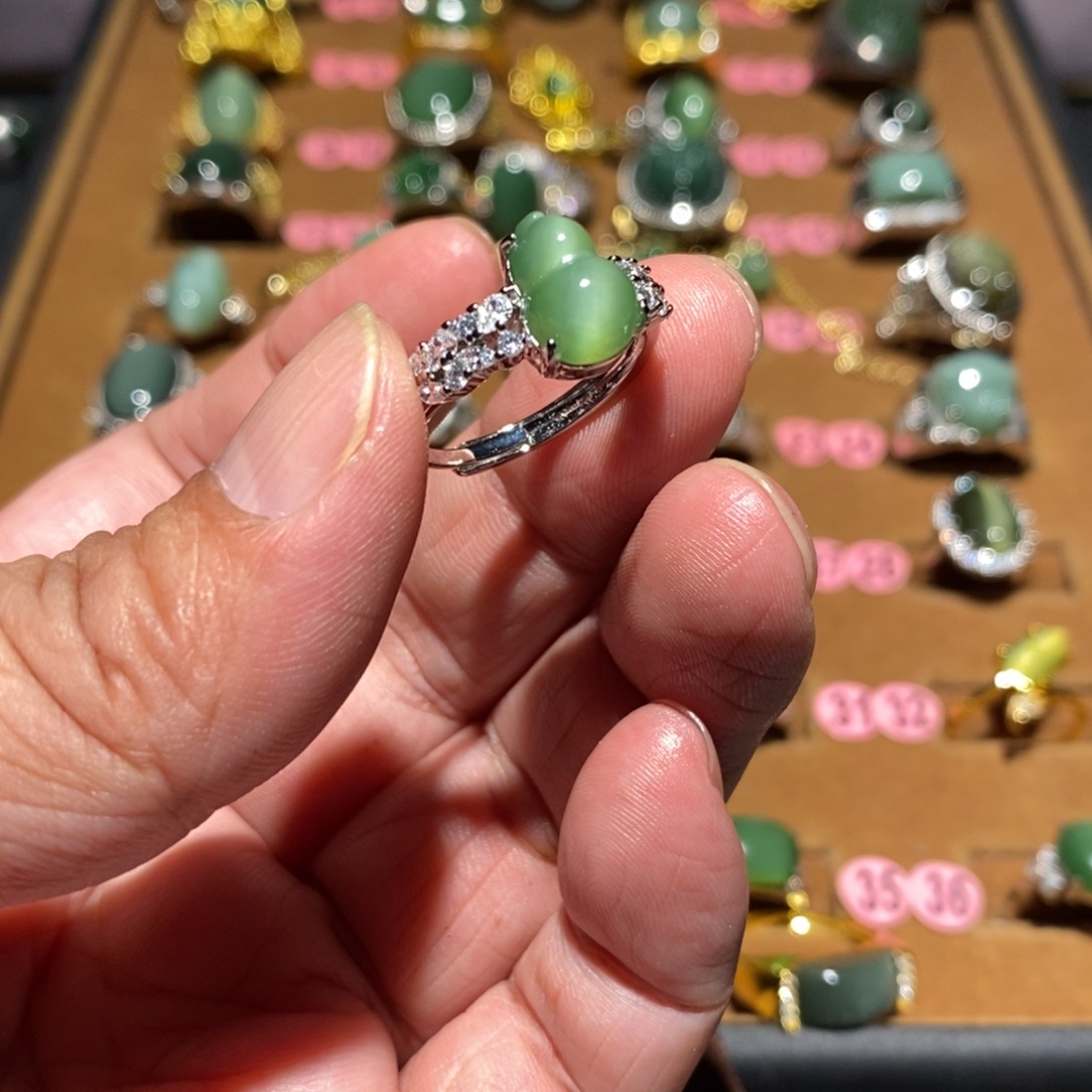 和田玉未镶嵌戒指