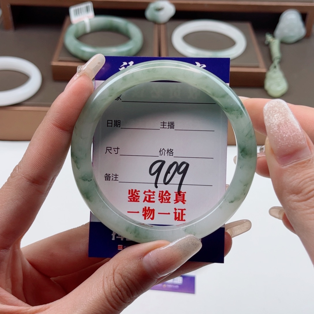 石英质玉手镯未镶嵌2️⃣****