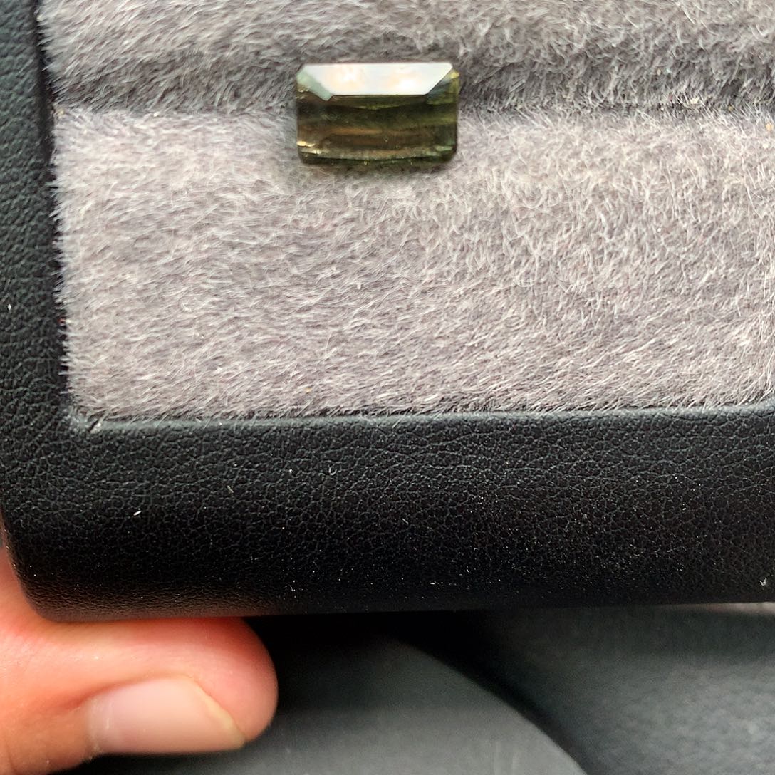 l****未镶嵌裸石碧玺2.7克拉天然碧玺