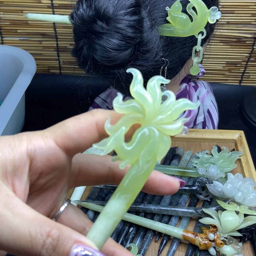 蛇纹石玉发饰未镶嵌