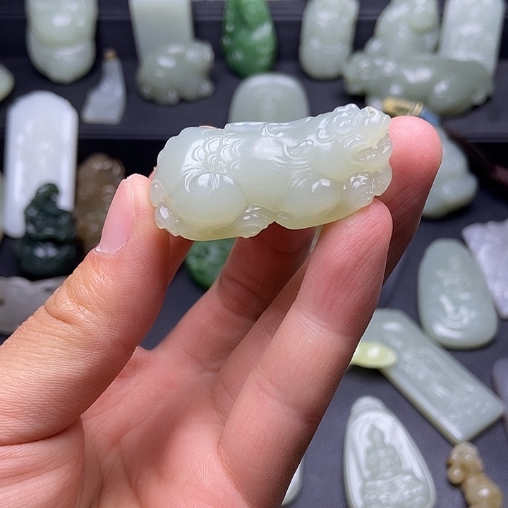 未镶嵌和田玉挂件