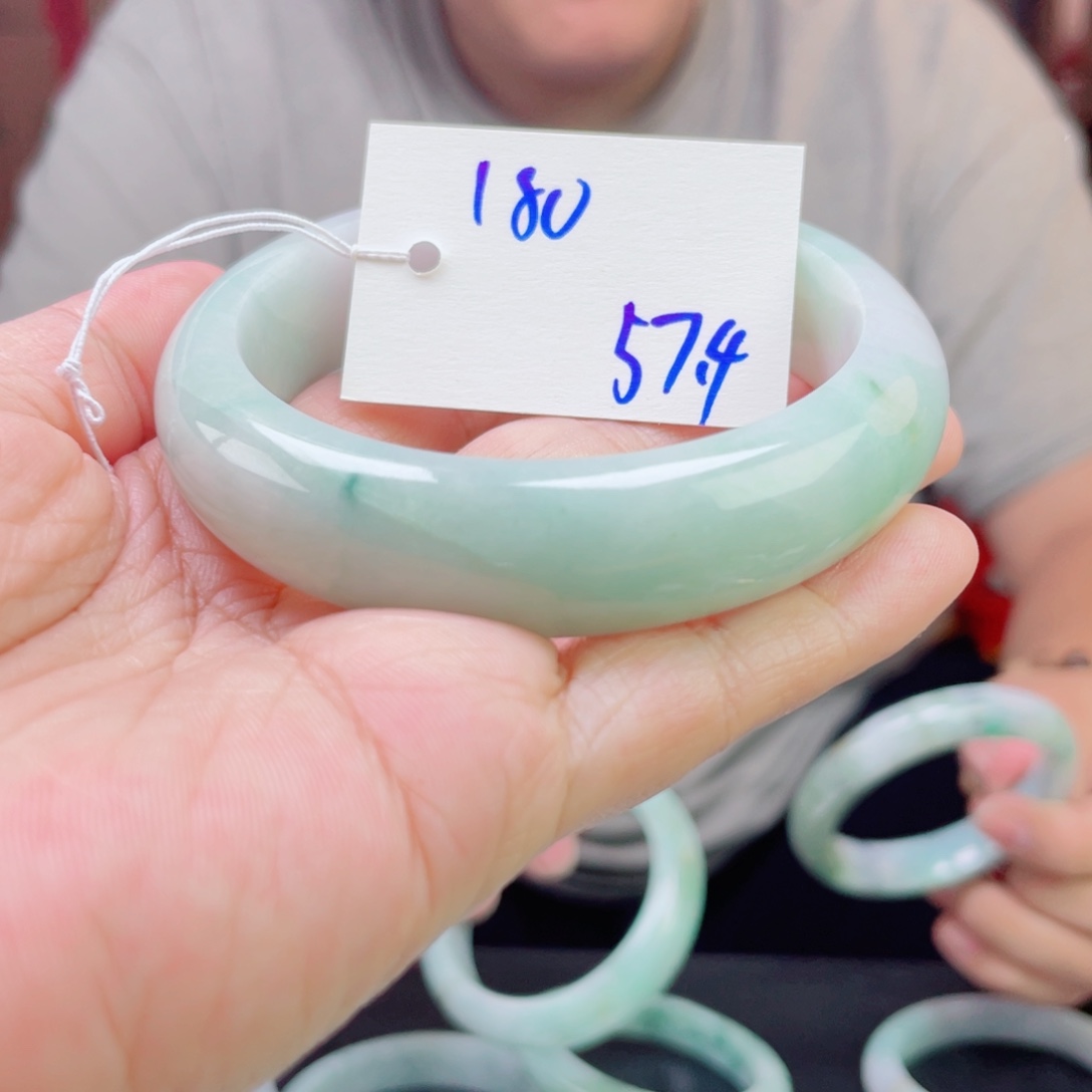 未镶嵌手镯翡翠180