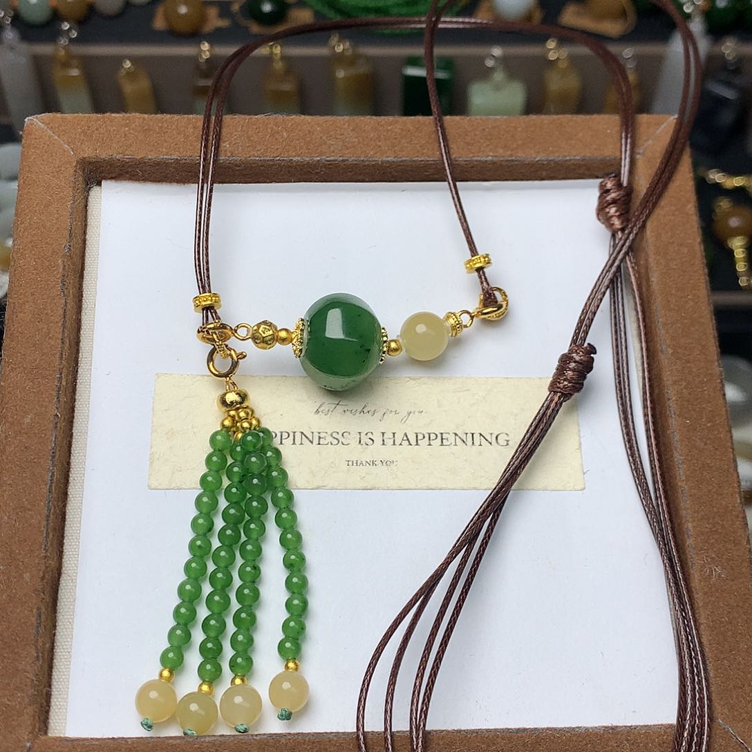 颈饰未镶嵌和田玉