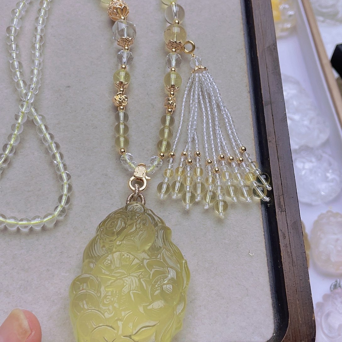 未镶嵌吊坠(不含链)水晶?****?