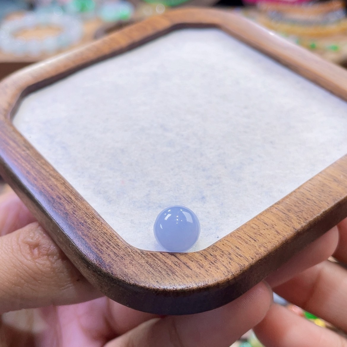 【闪购商品】翡翠颈饰未镶嵌浓紫