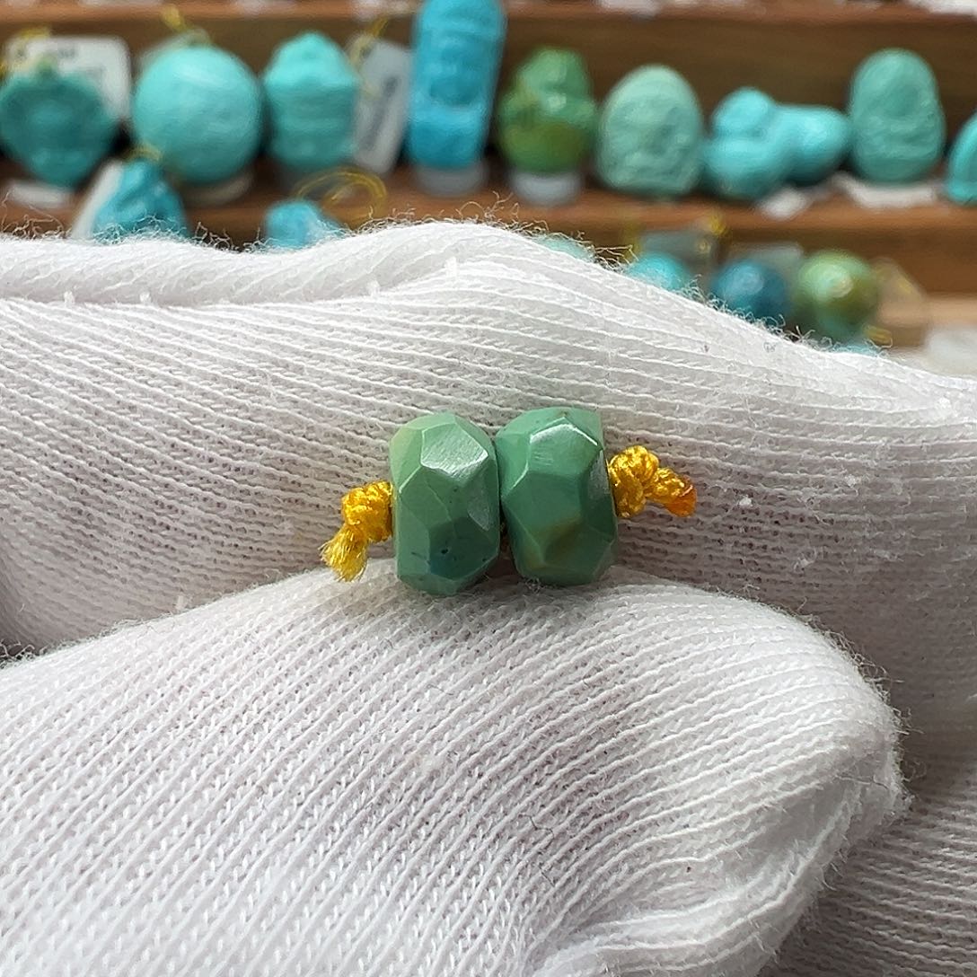 绿松石配饰未镶嵌