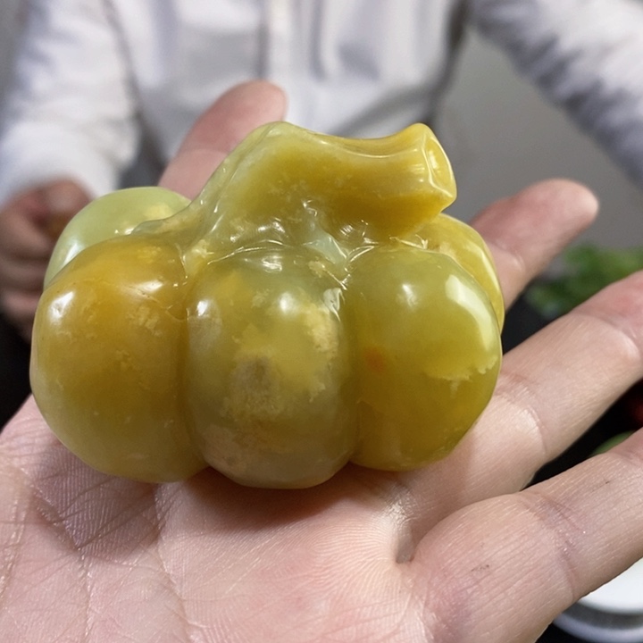 未镶嵌岫玉手把件