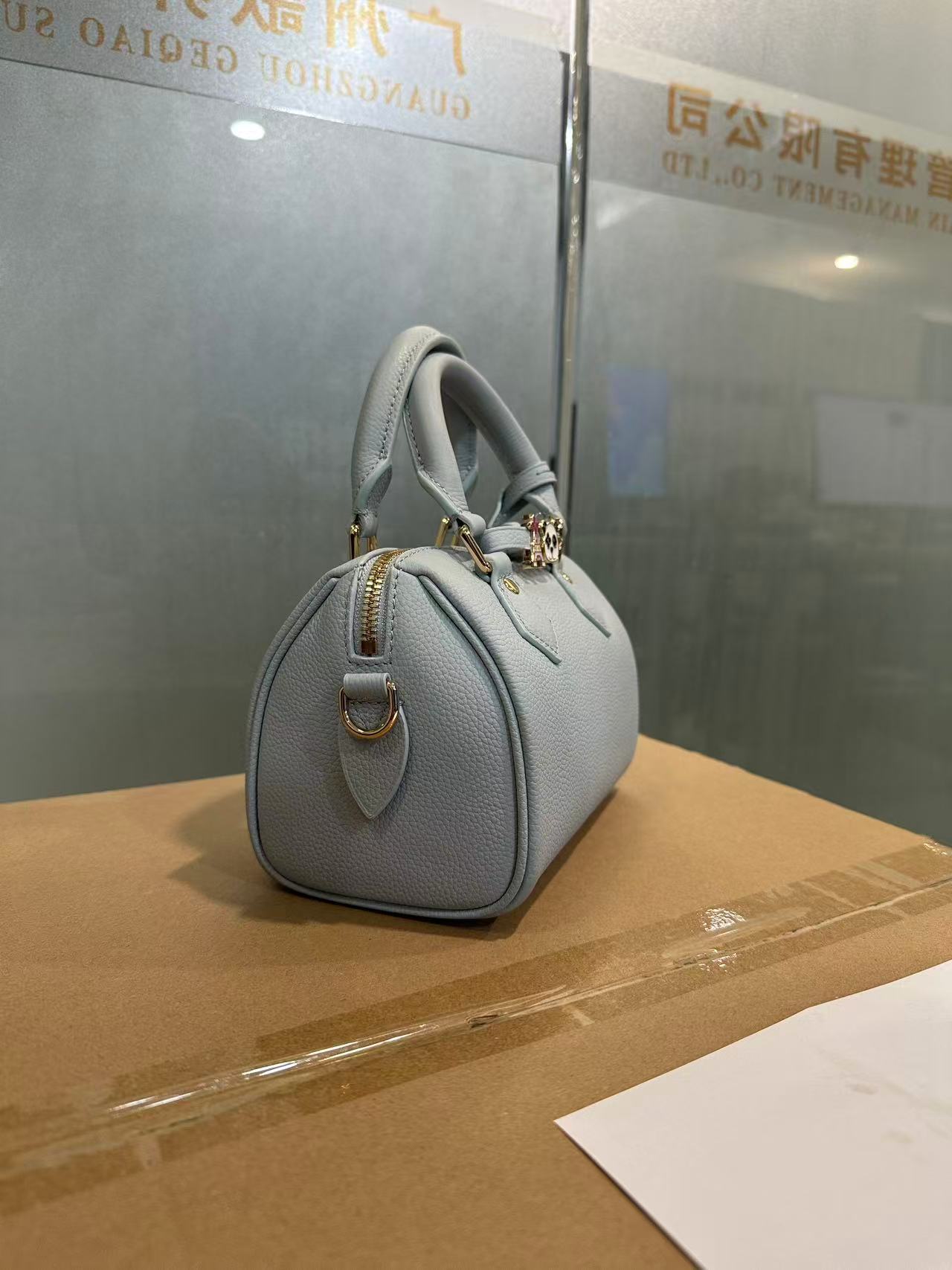 2025新款真皮女包保龄球蓝色