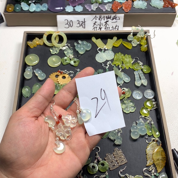 清***河蛇纹石玉合金发饰