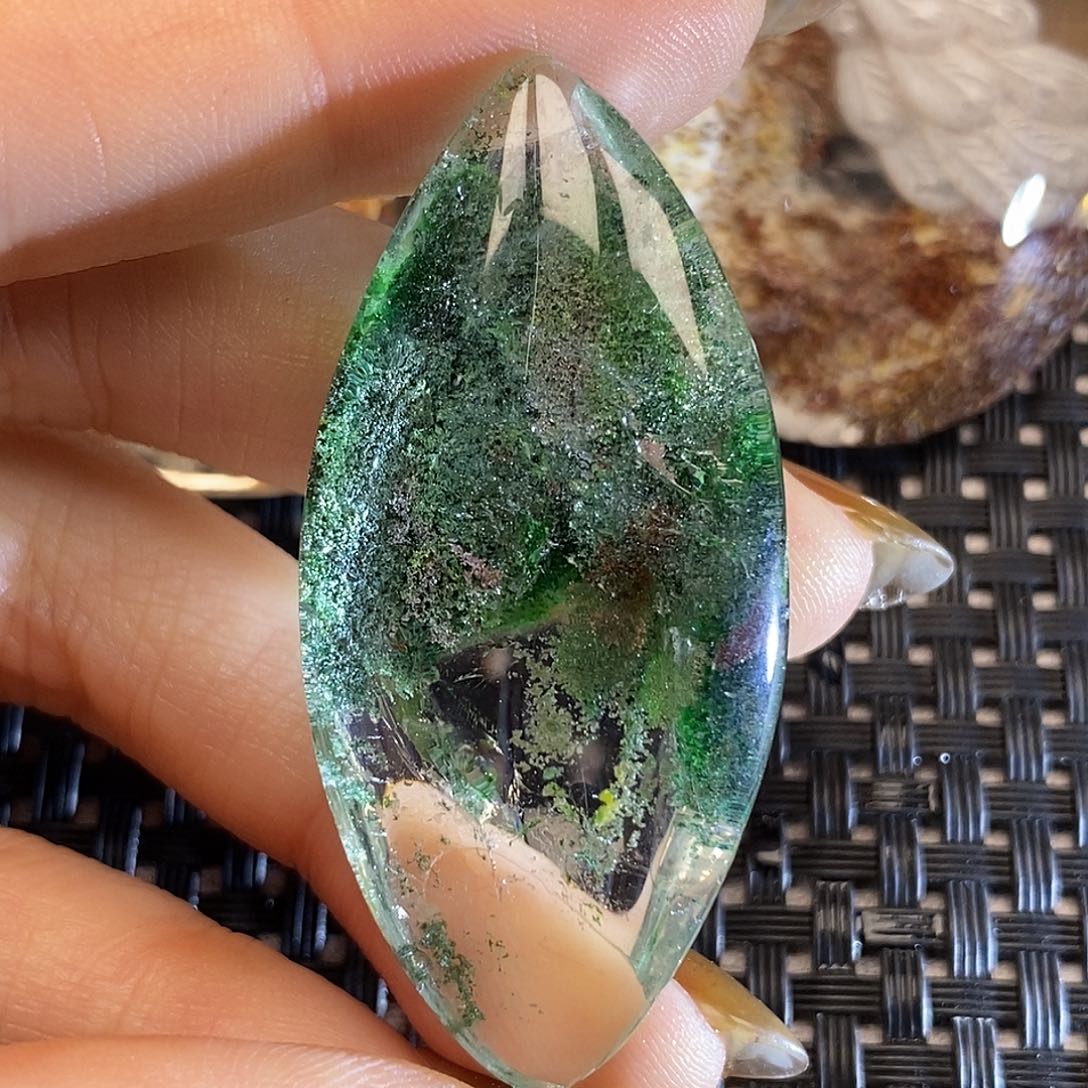 爱****水晶未镶嵌颈饰水晶