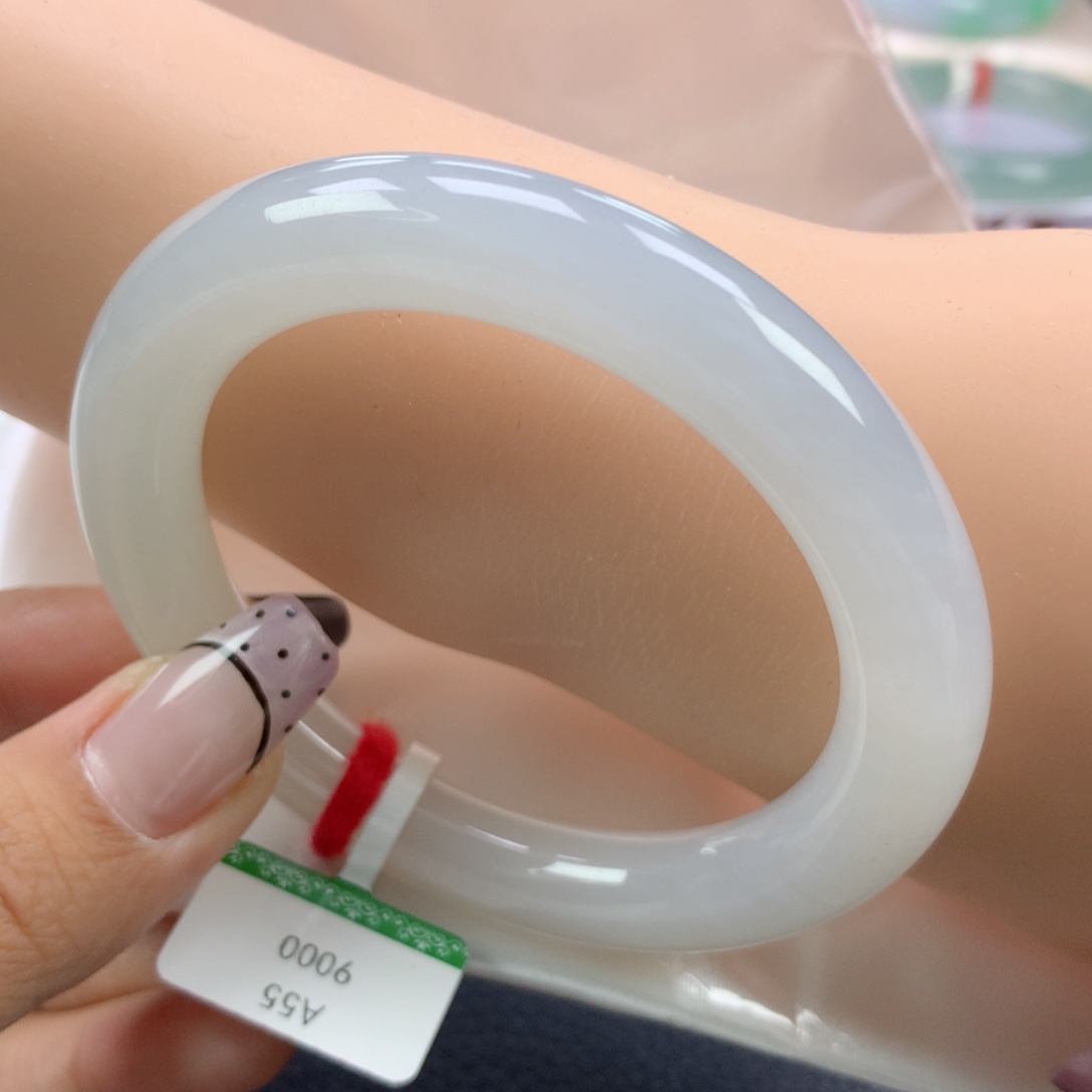 翡翠手镯未镶嵌55:8圆